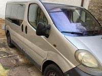 Usata Opel Vivaro 114 CV (83 kW) 2005 Argento Monovolume