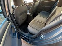 Usata VW Golf V 102 CV (75 kW) 2008 Grigio Utilitaria