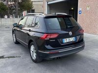 Usata VW Tiguan Business 150 CV (110 kW) 2017 Nero SUV