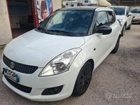 Usata Suzuki Swift 93 CV (68 kW) 2013 Bianco Utilitaria