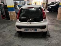 Usata Peugeot 107 68 CV (50 kW) 2007 Bianco Utilitaria
