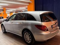 Usata Mercedes R320 224 CV (164 kW) 2007 Argento Monovolume