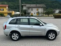 Usata Toyota RAV4 116 CV (85 kW) 2004 Grigio SUV