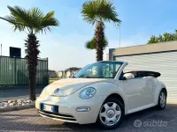Begagnad VW New Beetle 75 HK (55 kW) 2003 Vit Halvkombi