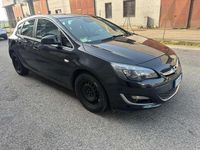 Usata Opel Astra Cosmo 101 CV (74 kW) 2014 Nero Berlina