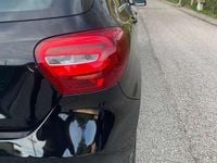 Usata Mercedes A180 109 CV (80 kW) 2017 Nero Utilitaria