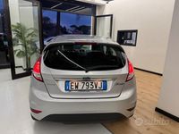 Usata Ford Fiesta Business Edition 75 CV (55 kW) 2015 Grigio Berlina
