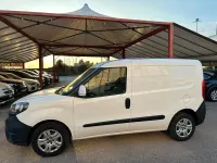 Usata Fiat Doblò S 105 CV (77 kW) 2022 Bianco Monovolume