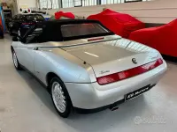 Usata Alfa Romeo Spider Lusso 150 CV (110 kW) 1996 Grigio Cabrio