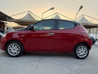Usata Lancia Ypsilon 69 CV (50 kW) 2013 Rosso Utilitaria