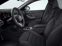 Ny BMW 118 150 HK (110 kW) 2025 Vit Halvkombi