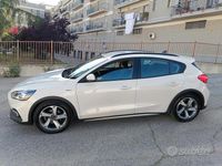 Gebraucht Ford Focus Active 120 PS (88 kW) 2021 Weiß Limousine