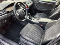 Usata Skoda Superb Style 150 CV (110 kW) 2022 Grigio metallizzato Station wagon