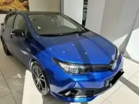 Usata Toyota Auris Hybrid Edition 140 CV (102 kW) 2018 Blu/azzurro Berlina