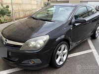 Usata Opel Astra GTC Cosmo 120 CV (88 kW) 2006 Nero Berlina
