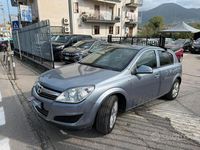 Usata Opel Astra Cosmo 140 CV (102 kW) 2010 Grigio Berlina
