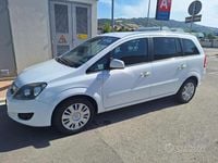 Usata Opel Zafira 150 CV (110 kW) 2012 Bianco Monovolume