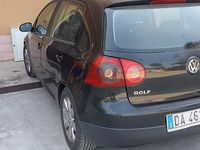 Usata VW Golf V 101 CV (74 kW) 2007 Nero Utilitaria