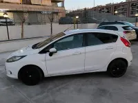 Usata Ford Fiesta 82 CV (60 kW) 2011 Bianco Berlina