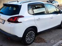 Usata Peugeot 2008 Active 82 CV (60 kW) 2017 Bianco SUV