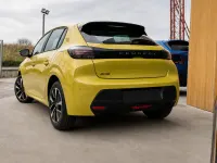 Usata Peugeot 208 Allure 101 CV (74 kW) 2025 Giallo Utilitaria