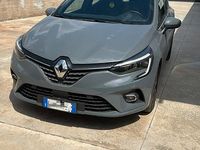 Usata Renault Clio V Zen 100 CV (73 kW) 2021 Grigio Berlina