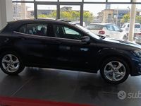 Usata Mercedes GLA200 135 CV (99 kW) 2018 Blu SUV