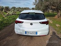 Usata Opel Astra Dynamic 136 CV (100 kW) 2017 Bianco Berlina