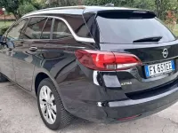 Usata Opel Astra Innovation 110 CV (80 kW) 2019 Nero Station wagon