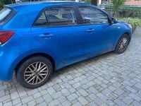 Usata Kia Rio 100 CV (73 kW) 2021 Blu Utilitaria