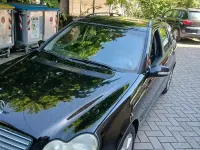 Usata Mercedes C220 150 CV (110 kW) 2005 Nero Station wagon