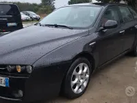 Second-hand Alfa Romeo 159 150 CP (110 kW) 2007 Negru Break