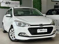 Usata Hyundai i20 Classic 75 CV (55 kW) 2015 Bianco Berlina