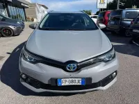 Usata Toyota Auris Hybrid Lounge 99 CV (72 kW) 2018 Grigio Station wagon