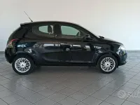 Usata Lancia Ypsilon Platinum 69 CV (50 kW) 2014 Nero Utilitaria