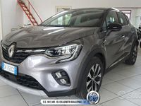 Usata Renault Captur Techno 100 CV (73 kW) 2023 Grigio SUV