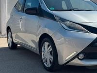 Usata Toyota Aygo X-pure 69 CV (50 kW) 2016 Grigio Utilitaria