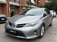 Usata Toyota Auris Hybrid Lounge 99 CV (72 kW) 2015 Grigio Berlina