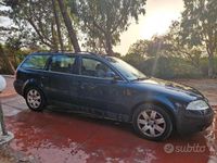 Usata VW Passat 105 CV (77 kW) 2005 Blu Station wagon