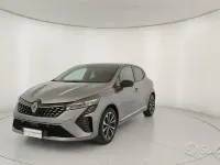 Usata Renault Clio V Techno 91 CV (66 kW) 2024 Grigio Berlina