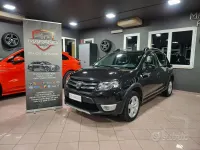 Usata Dacia Sandero Stepway 90 CV (66 kW) 2016 Nero Berlina