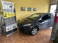 Usata Ford Fiesta 92 CV (67 kW) 2011 Grigio Berlina