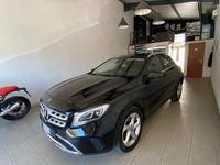 Usata Mercedes GLA200 136 CV (100 kW) 2017 Nero SUV