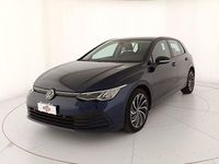 Usata VW Golf VIII Life 110 CV (80 kW) 2023 Atlantic blue metallizzato Berlina