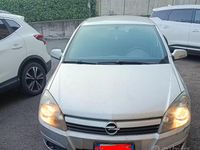 Usata Opel Astra 101 CV (74 kW) 2005 Grigio Berlina