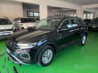 Usata VW T-Roc Life 150 CV (110 kW) 2025 Nero SUV