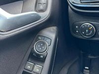 Usata Ford Fiesta Titanium 95 CV (69 kW) 2020 Grigio Utilitaria