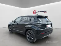 Käytetty Jeep Avenger Summit 101 HP (74 kW) 2025 Musta Katumaasturi