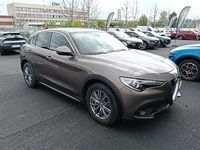 Usado Alfa Romeo Stelvio Super 179 CV (131 kW) 2017 Marrón SUV
