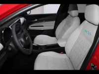Nuova Fiat 600 114 kW (156 CV) 2025 Rosso SUV